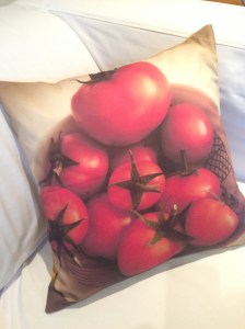 tomatoes in a bowl cushion cover