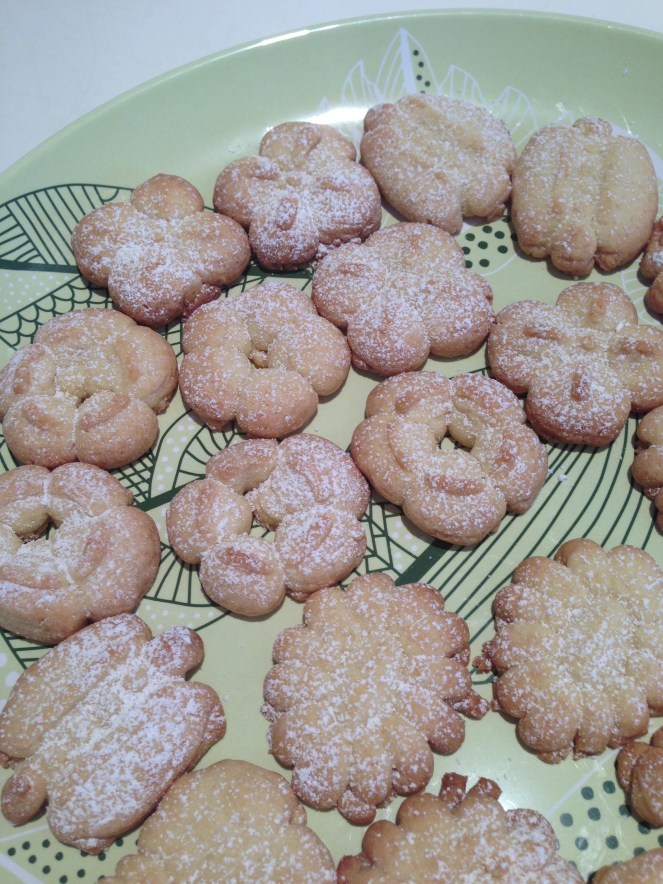 Plate of pressed cookies
