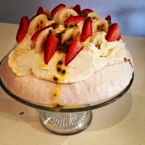 fruit topped pavlova